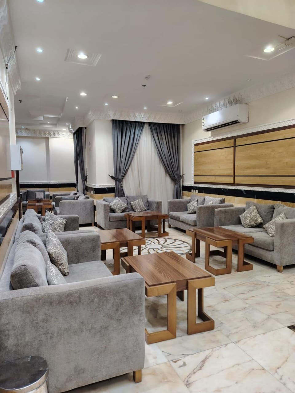التميز الراقي للشقق المخدومة الفيصلية Hotel in Jeddah