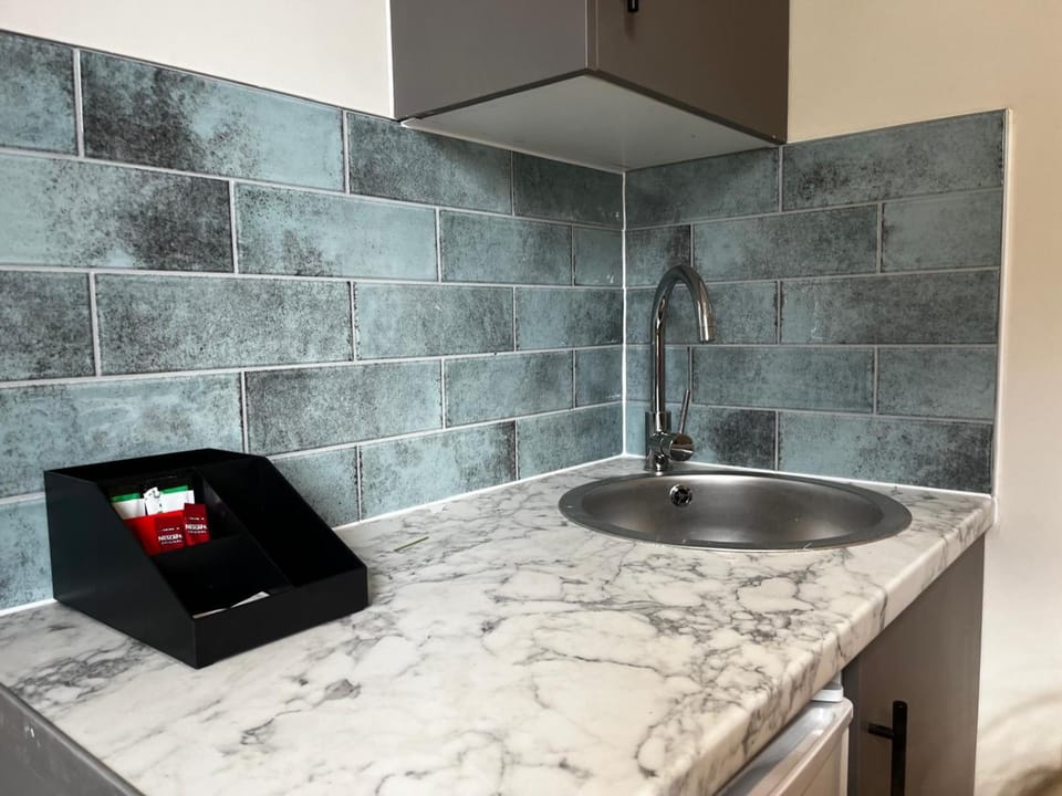 Coffee/tea facilities, Kitchen or kitchenette, kitchen