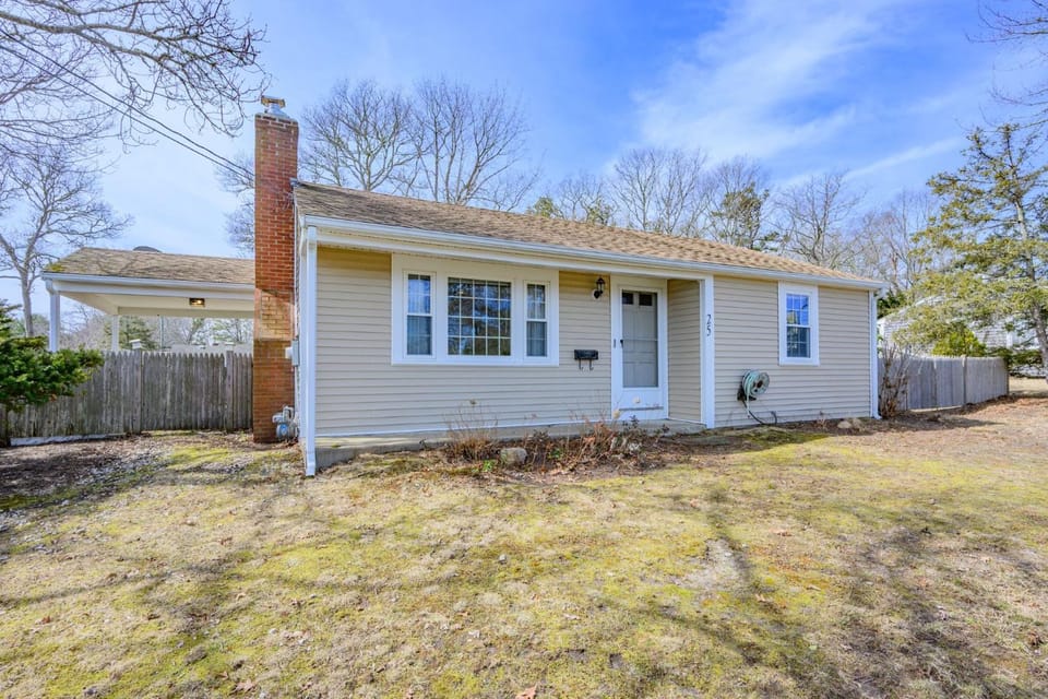 Dog-Friendly Cape Cod Getaway with Fire Pit Yard House in South Yarmouth
