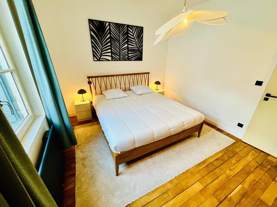 Bed, Photo of the whole room, Bedroom