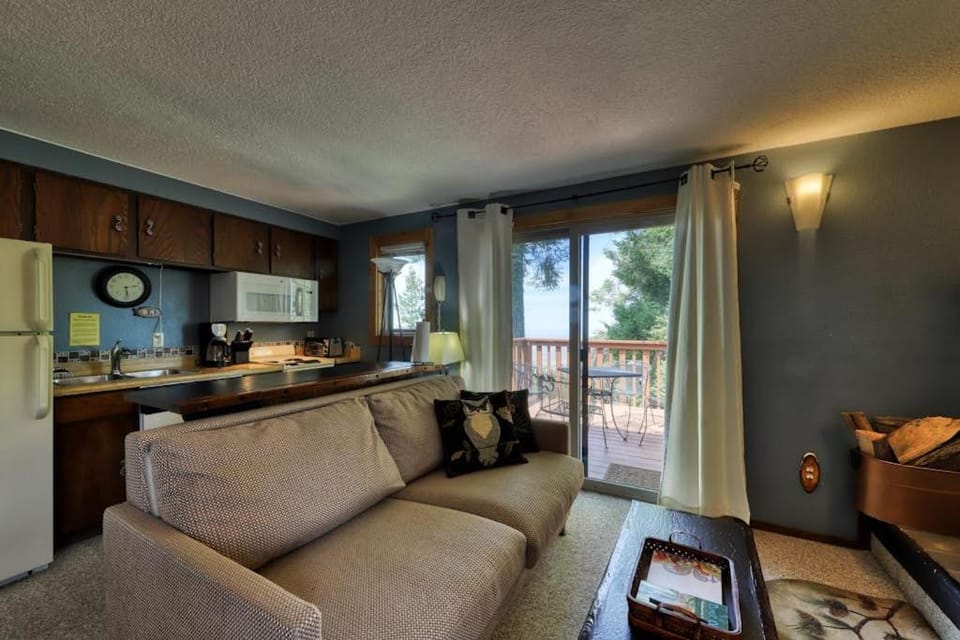 Slope-Side Getaway Deck Pool Table Views House in Idaho