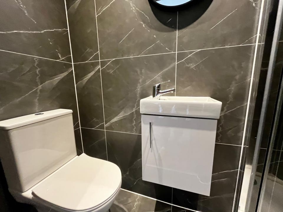 Toilet, Bathroom