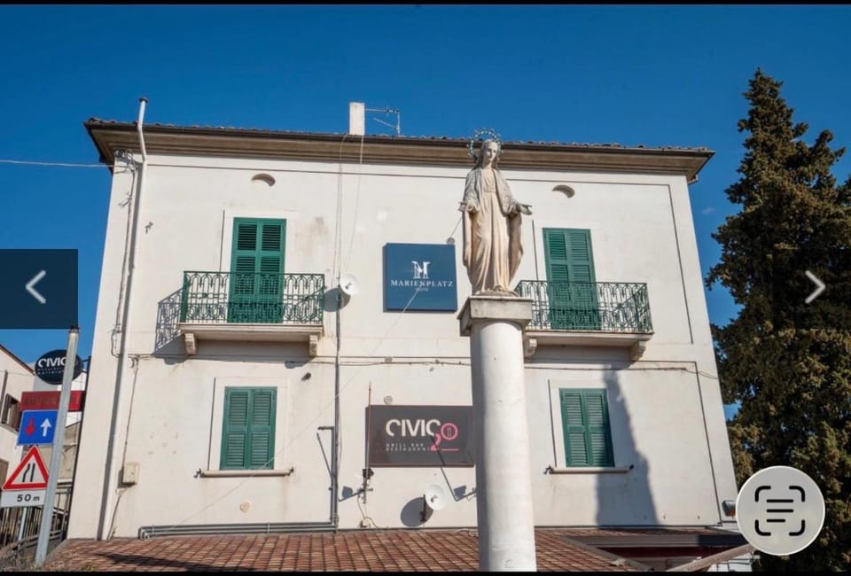 Marienplatz Suite Apartment in Abruzzo