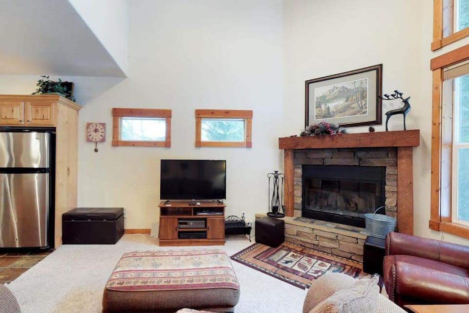 McCall Golf Condo - Pool Courts & Patio House in McCall
