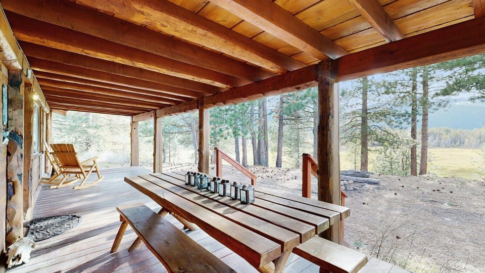 Secluded Cabin River Access & Mountain Views Cabin in Valley County