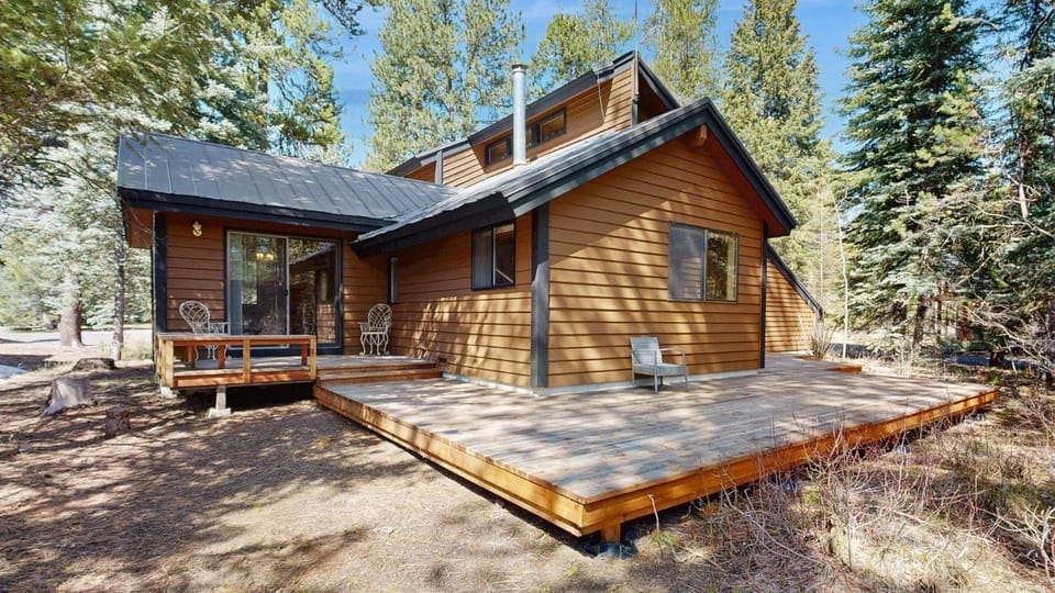 Adventurous McCall Cabin Near Payette Lake Cabin in McCall