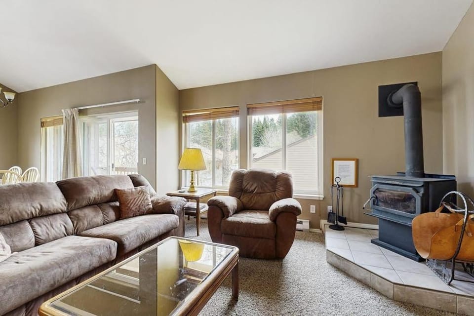 McCall Retreat with Pool Hot Tub & Fitness House in McCall