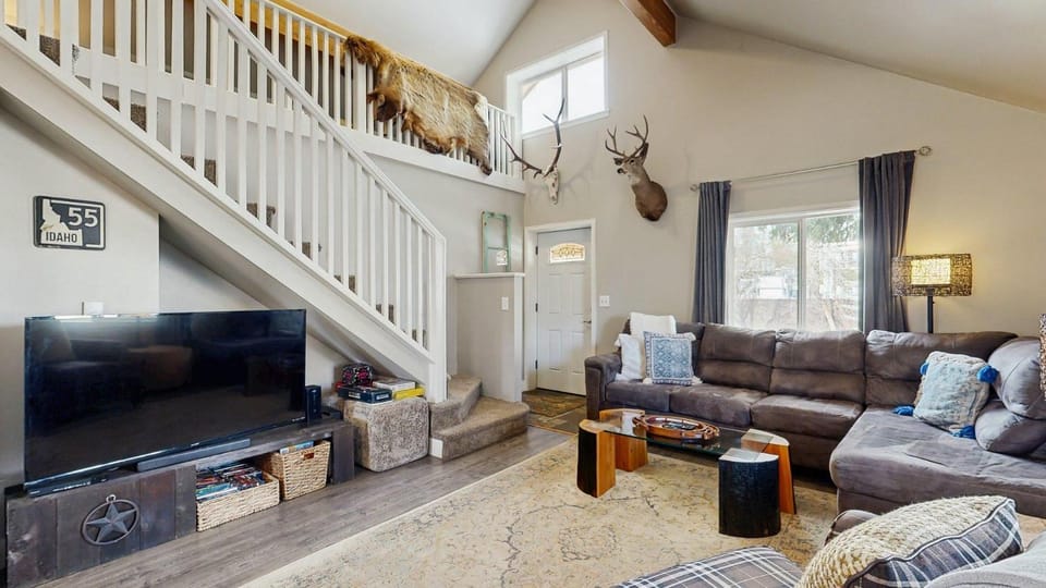 Cozy Lofted Cottage 1 Miles to Downtown House in McCall
