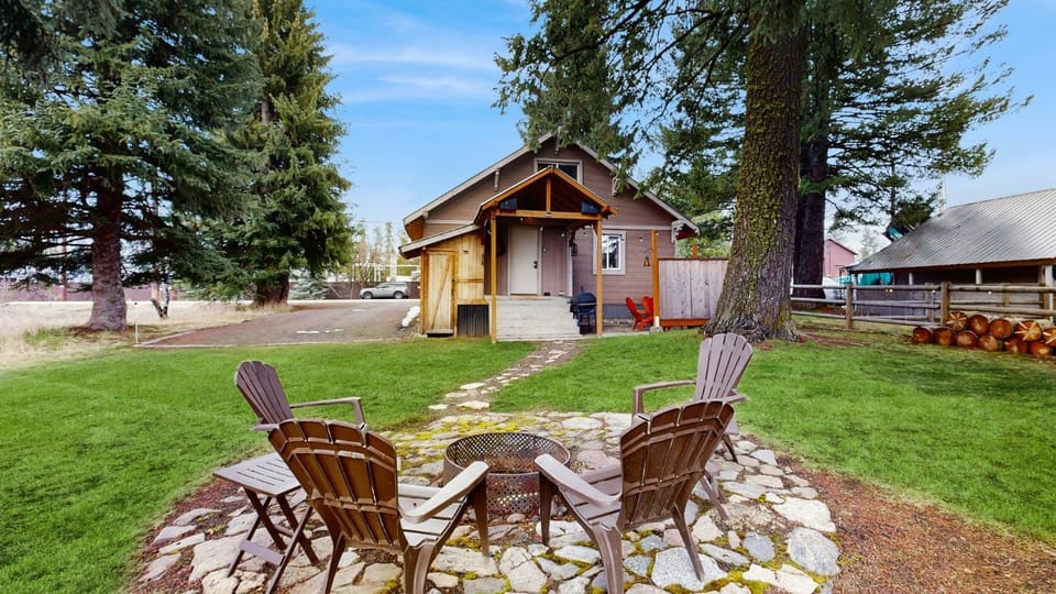 Cozy Lofted Cottage 1 Miles to Downtown House in McCall