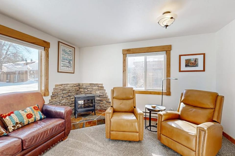McCall Townhome Pool Hot Tub & Gym Access House in McCall