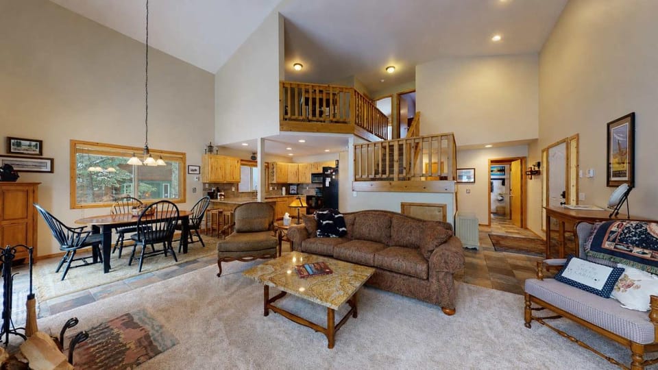 McCall Cabin on Golf Course Pool & Sauna Cabin in McCall