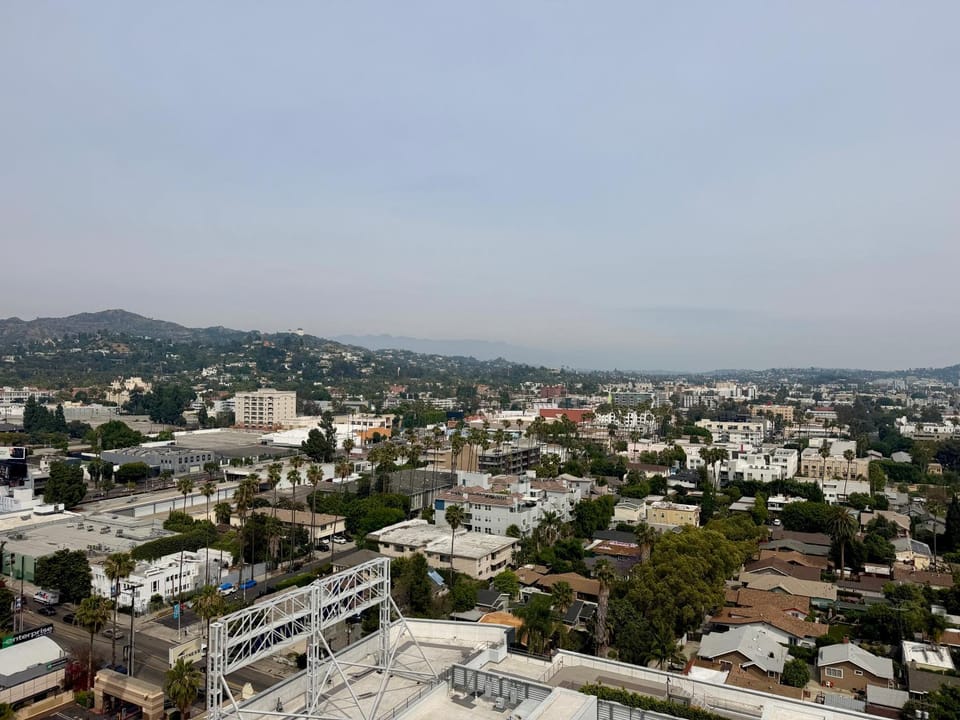 Day, Neighbourhood, Bird's eye view, City view, Mountain view, Location