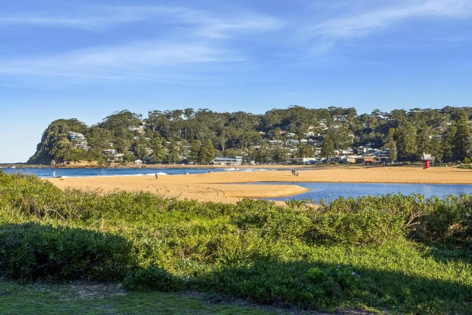 Sea and Sunset - Absolute Beachfront House in Terrigal