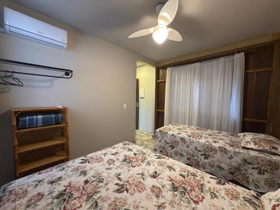 Bed, Photo of the whole room, Bedroom, air conditioner