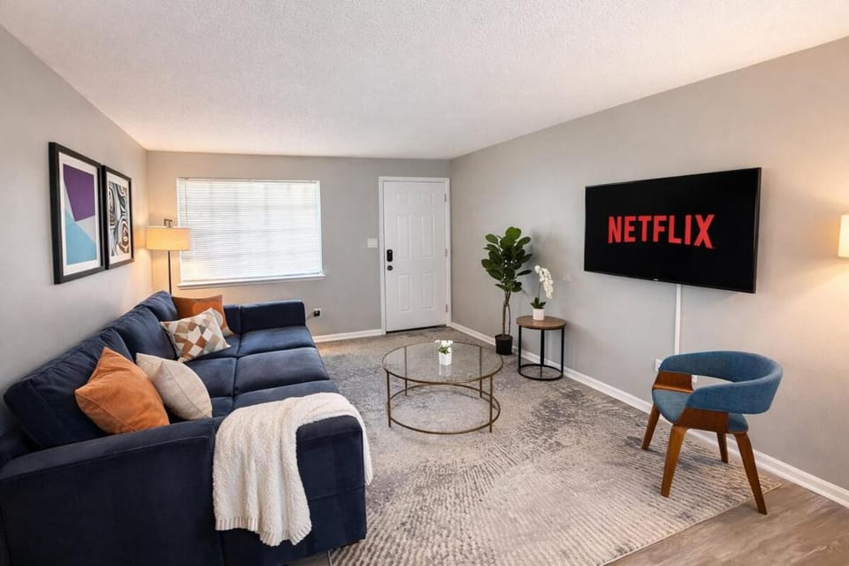 Cozy 1BR Birmingham Retreat with Parking Near Downtown Apartment in Birmingham