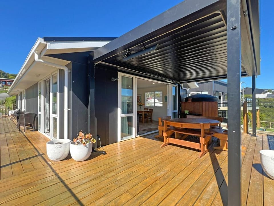 Harbour View - 3 Bedroom Retreat House in Canterbury