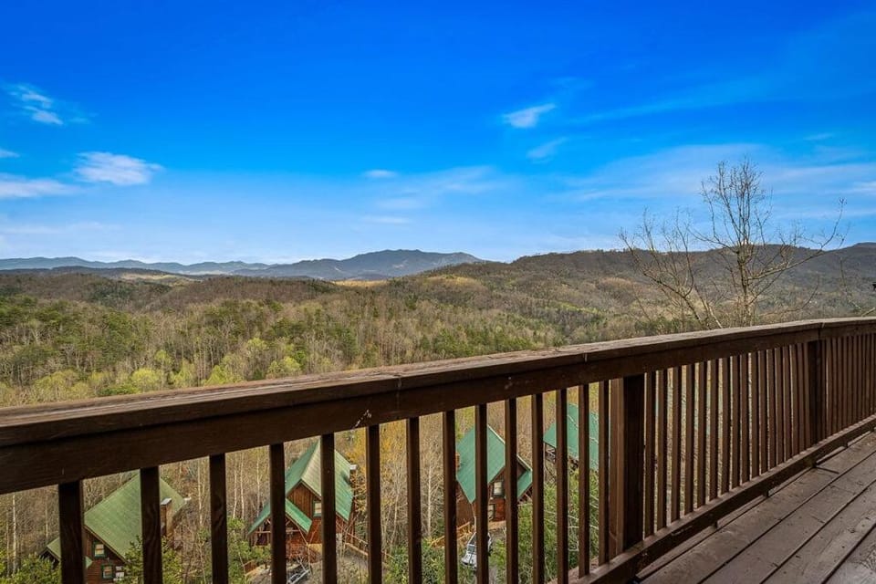 Majestic Cabin with Hot Tub & Game Loft Cabin in Sevier County