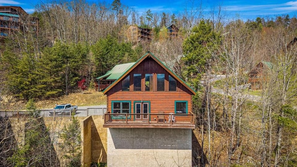 Majestic Cabin with Hot Tub & Game Loft Cabin in Sevier County