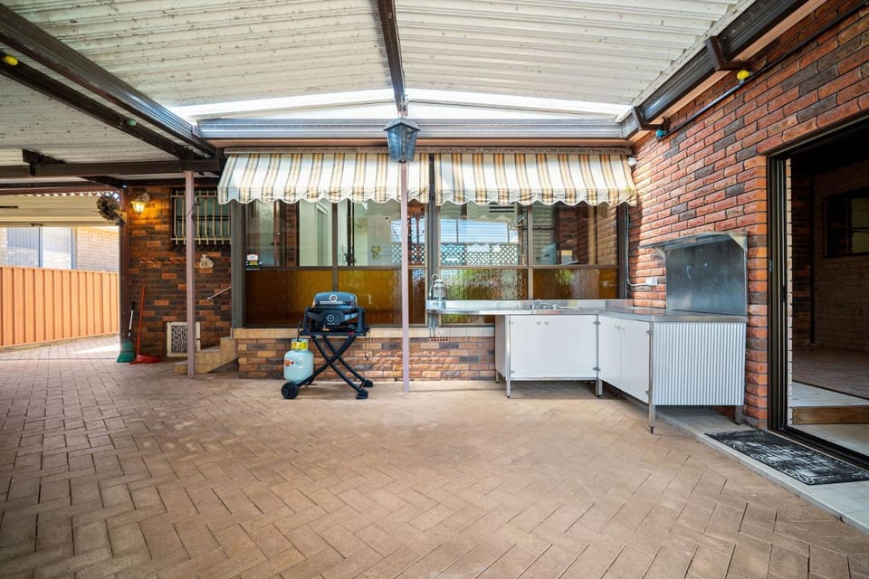 Summer Wind - Beachside Stay Near Kendalls Beach House in Kiama