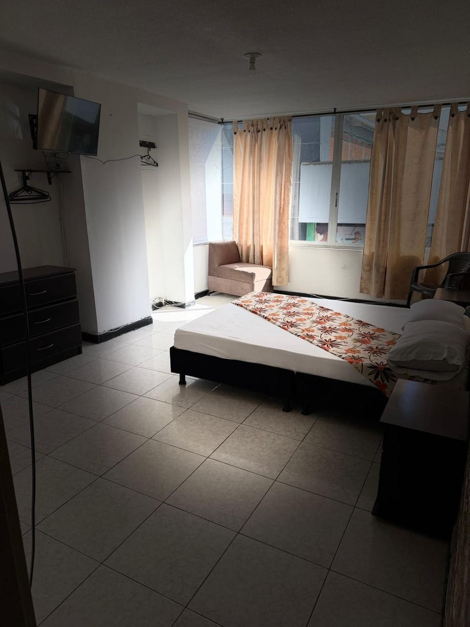 hotel imperio plaza Hotel in Armenia