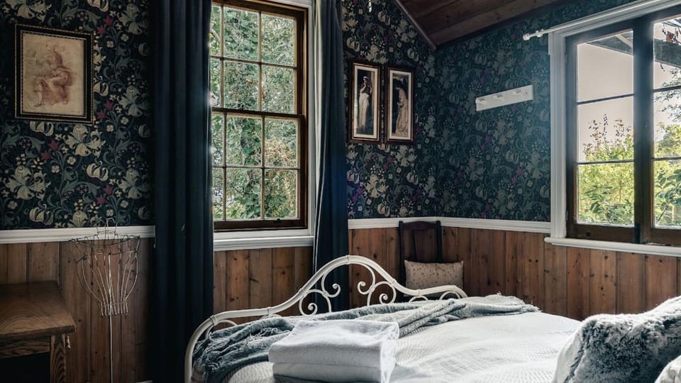 Rosey Knoll Cottage House in Daylesford