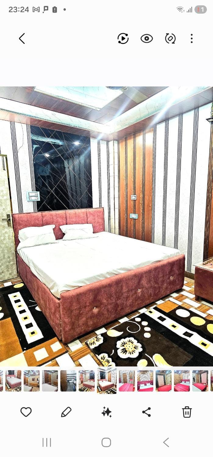 Yatri stay home 1 Vacation rental in Varanasi