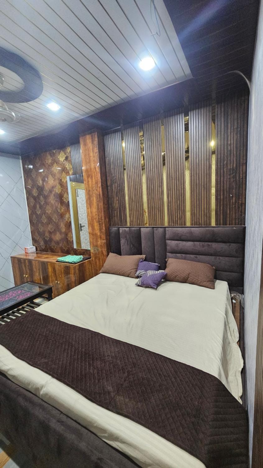 Yatri stay home 1 Vacation rental in Varanasi