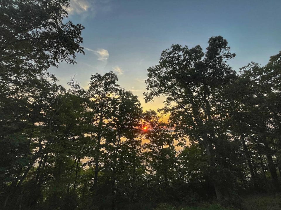 Blessing by the Lake - Lakeside Cabin-Hot Tub Wifi Cabin in Barren River Lake