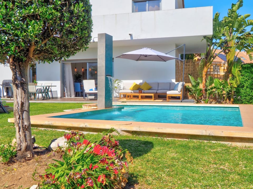 Patio, Garden, Garden view, Pool view, Swimming pool, sunbed