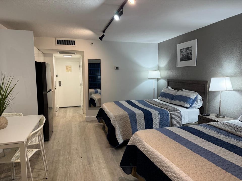 Ocean front Condo with balcony on the beach Apartment in Sunny Isles Beach
