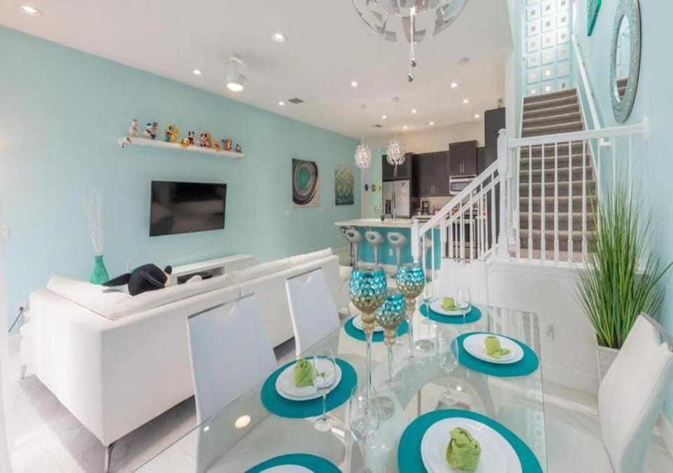 Living room, Dining area, kitchen