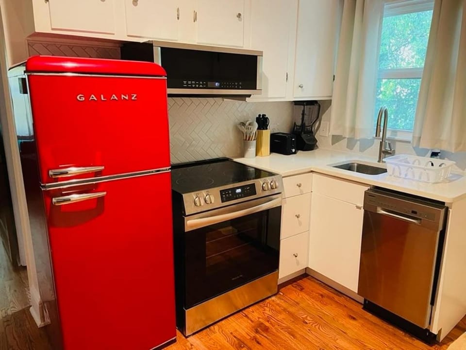 Two Side-by-Side 1-bedroom Duplex Units Apartment in Charlotte
