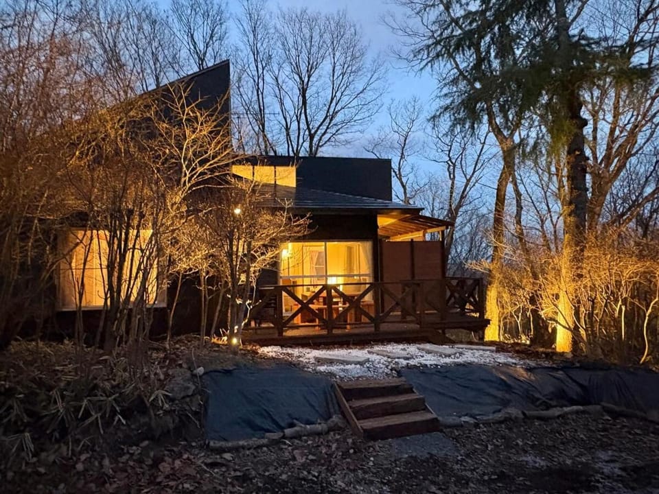 木漏れ日と湯に癒やされる 露天風呂付き和モダンヴィラ Apartment in Japan