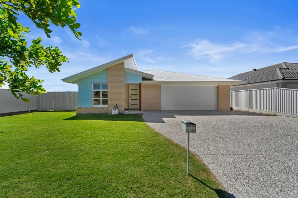 Yamba Waters - Pet Friendly Waterfront Escape with Private Jetty Apartment in Yamba