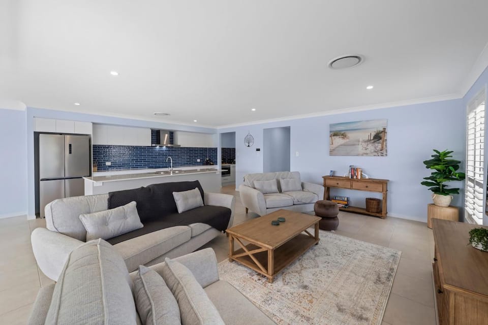 Yamba Waters - Pet Friendly Waterfront Escape with Private Jetty Apartment in Yamba