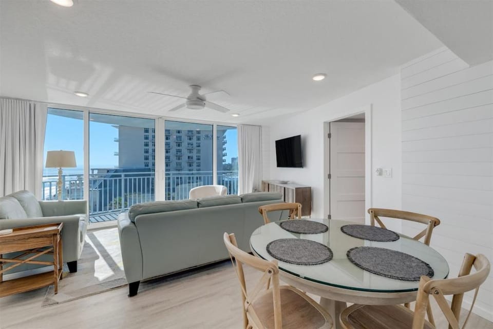 Seventh Heaven at Peck Plaza Apartment in South Daytona