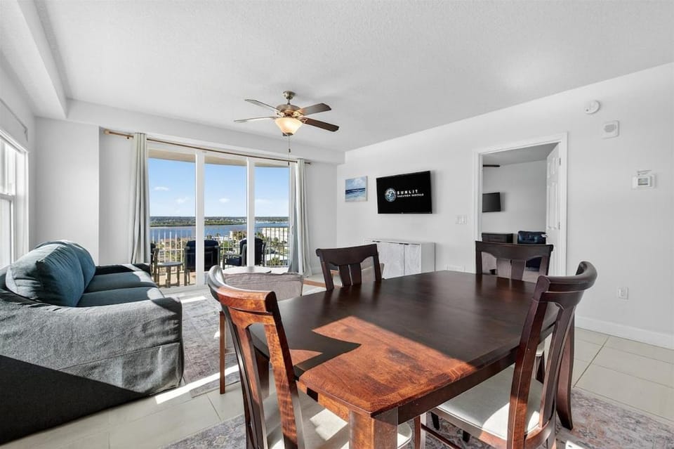Endless Horizon at the Aruba Apartment in Daytona Beach Shores