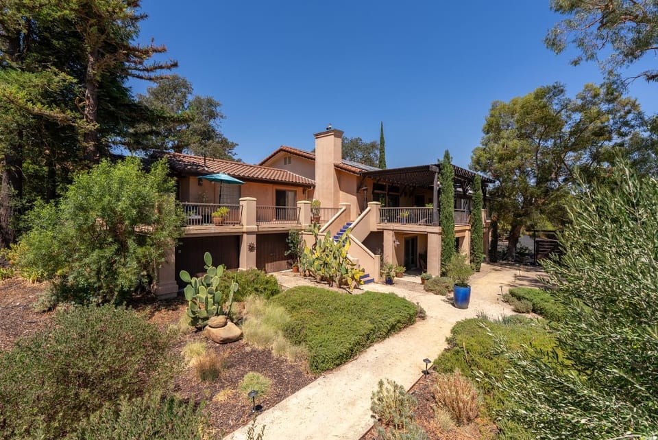 Property building, Day, Garden