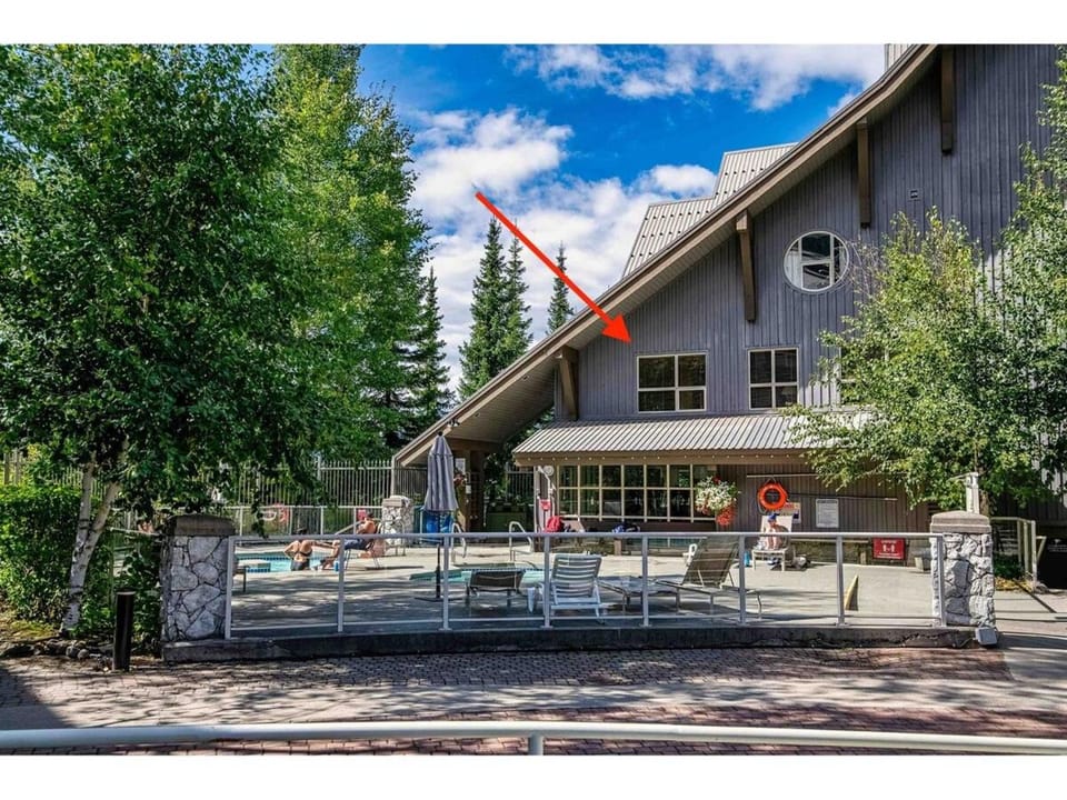 Aspens 208 - sleeps 4 - at base of Blackcomb Apartment in Whistler