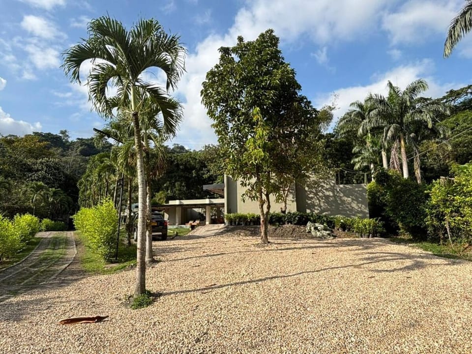 Gran Finca via Villeta en Condominio cerrado House in Villeta