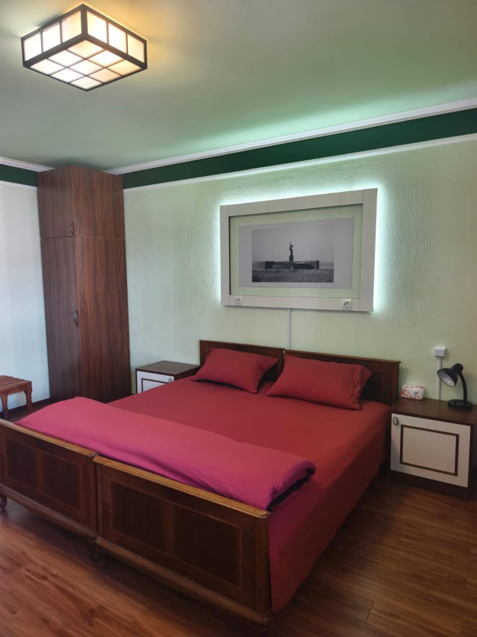 Bed, Photo of the whole room, Bedroom