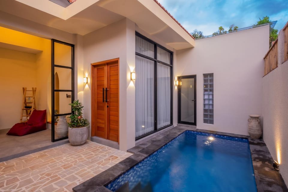 Patio, Patio, Balcony/Terrace, Living room, Pool view, Pool view, Swimming pool, Swimming pool