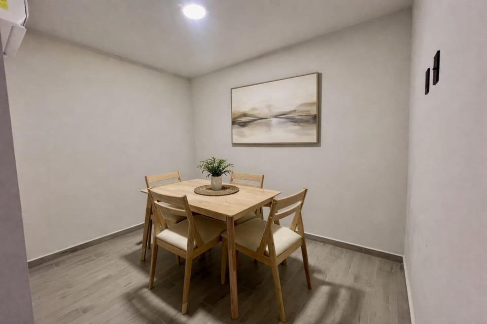 Dining area, Dinner