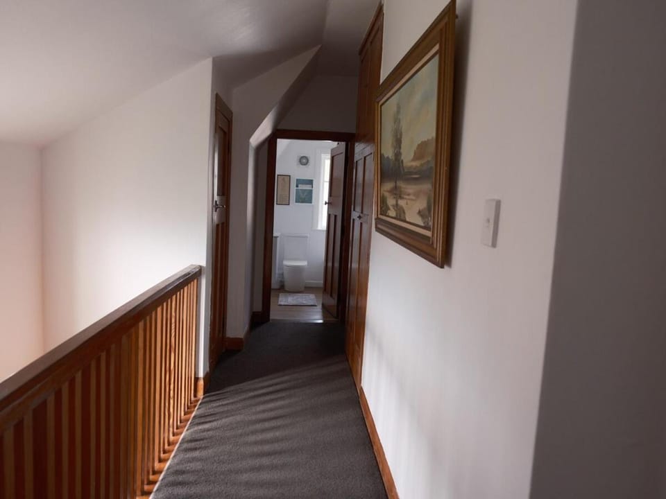 Heritage 1915 Home, Modern Elegance House in Wellington