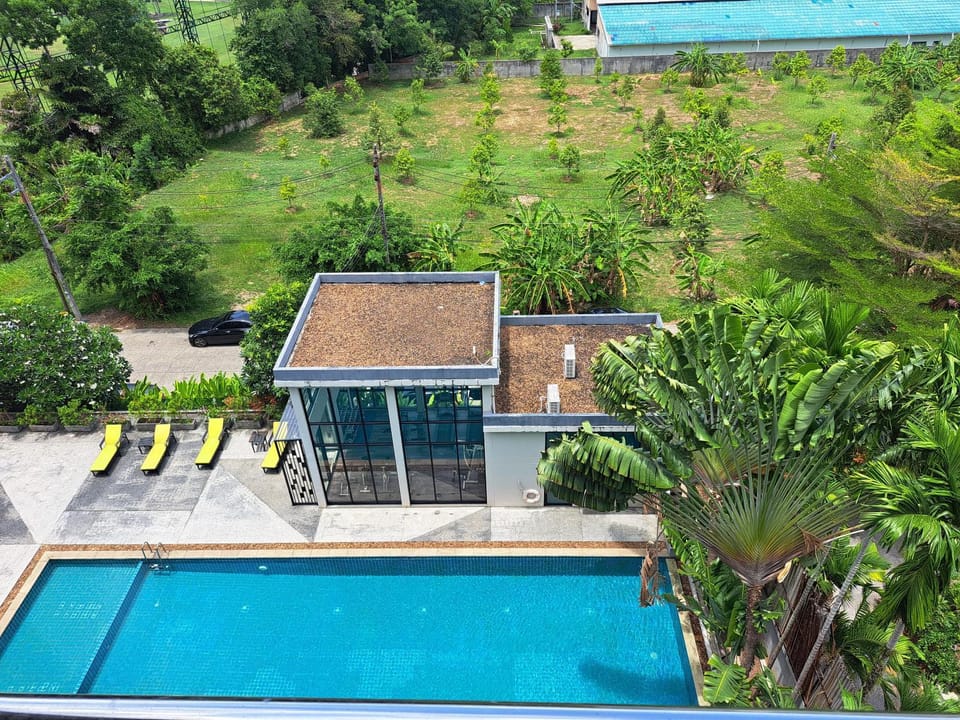 2 bed 2 bath in Phuket Apartment hotel in Kathu