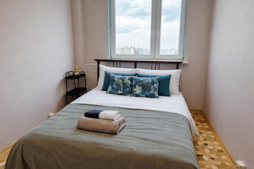 Bed, View (from property/room), Other, Bedroom, City view, City view
