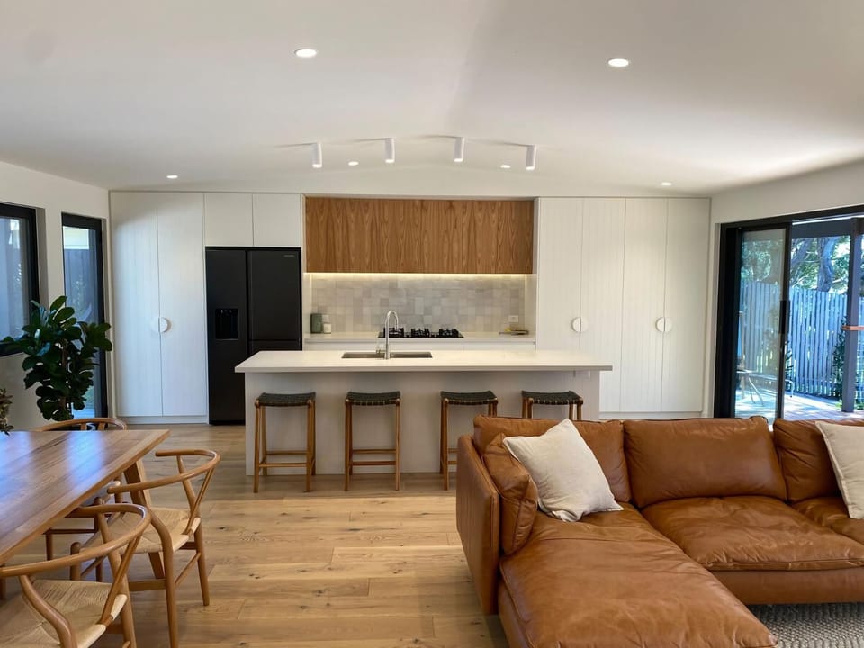 The Retreat Heated Pool Escape House in Melbourne