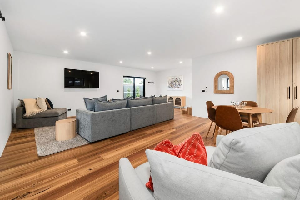 Blair Spa Retreat House in Melbourne
