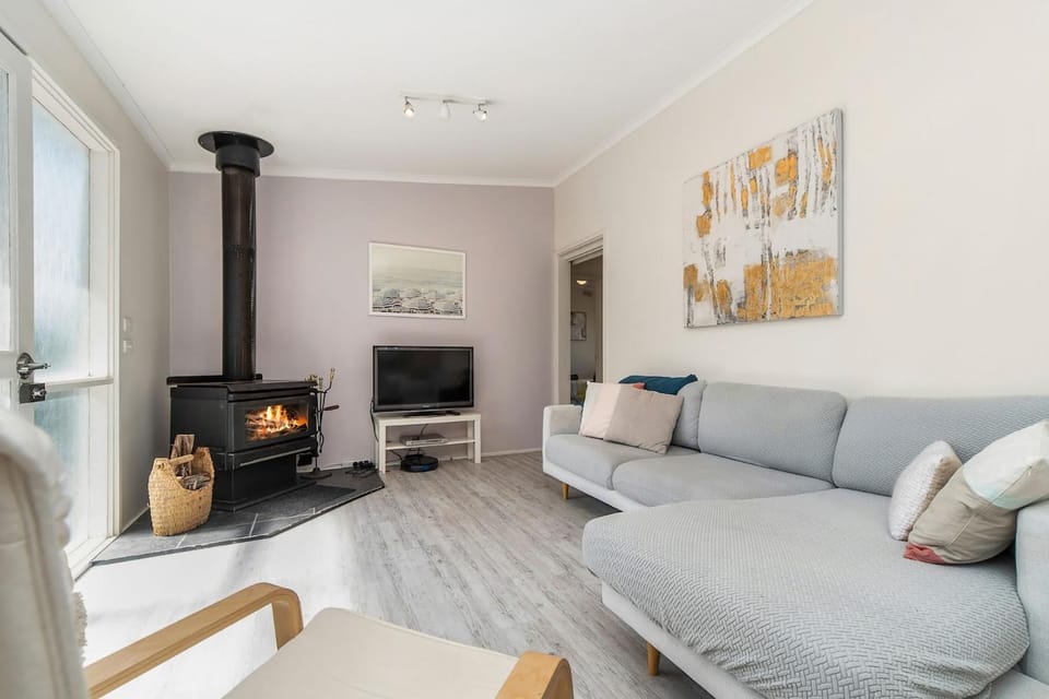 Coastal Charm in Blairgowrie House in Melbourne Road