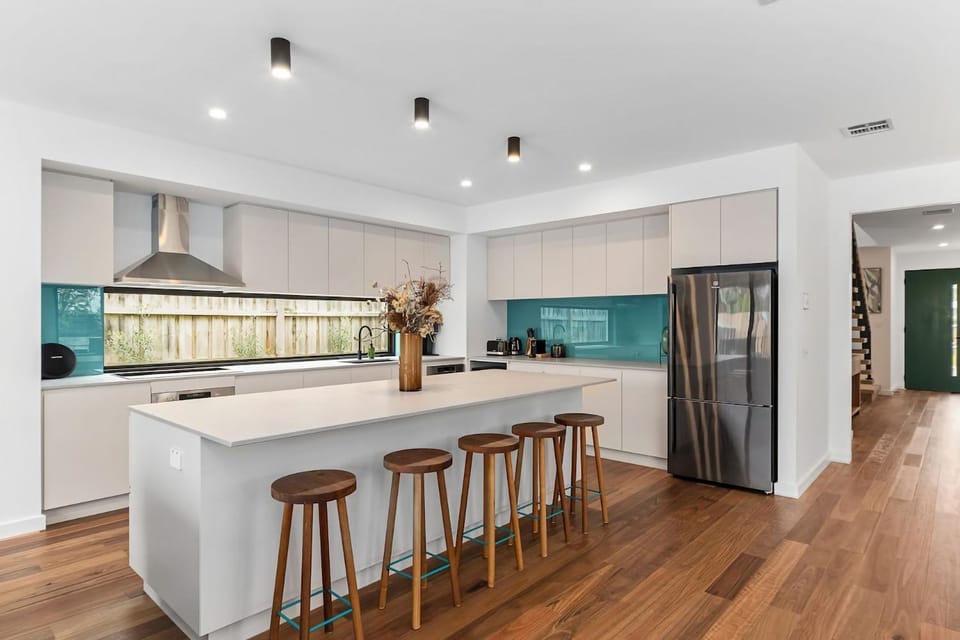Azure Waters Dromana House in Dromana